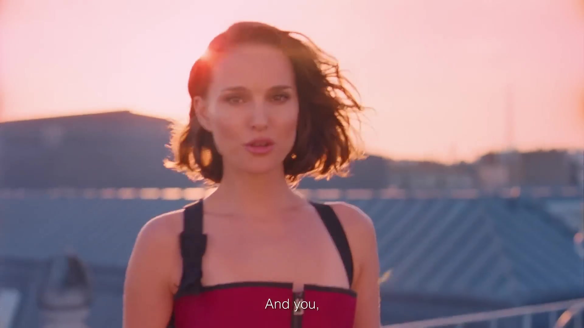 The_New_Miss_Dior_Essence-00_00_23_840.jpeg